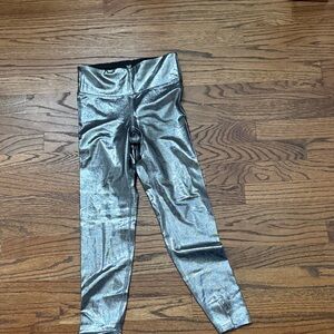 Heroine Sport Shiny Silver Leggings